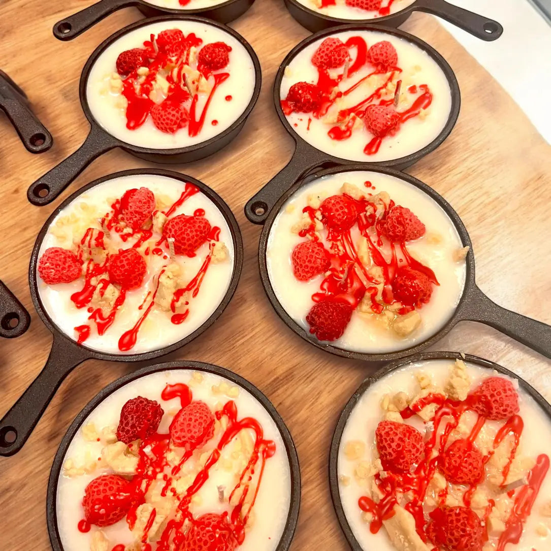 WS - Christmas Dessert Soy Wax Candle - Cast Iron Skillet (Choice of Styles) !MOQ 6!